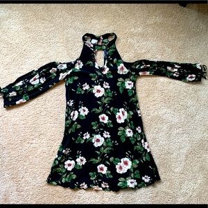 American eagle comfortable cold shoulder dress